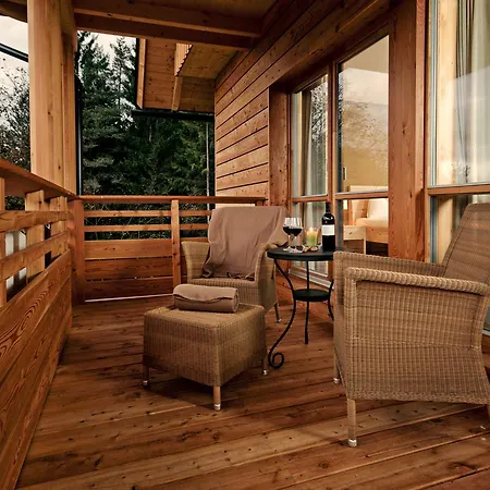 Der Weber - Haus Der Zukunft * هيرماجور